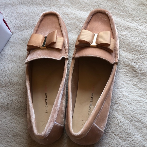 Isaac Mizrahi Shoes - 🎀 Velvet Moccasins with Grosgrain Bow 🎀